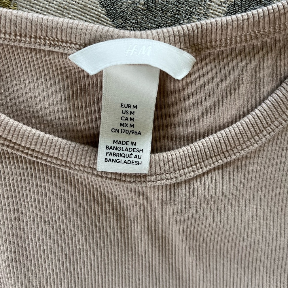 Cropped Tank - Picture 2 of 2
